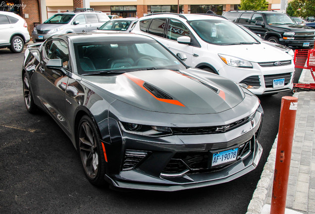 Chevrolet Camaro SS 2016 50th Anniversary