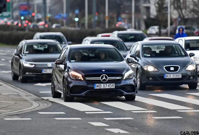 Mercedes-AMG A 45 W176 2015