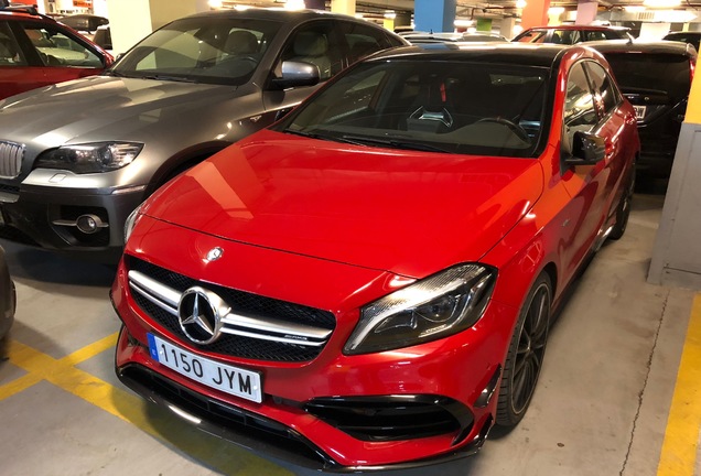 Mercedes-AMG A 45 W176 2015