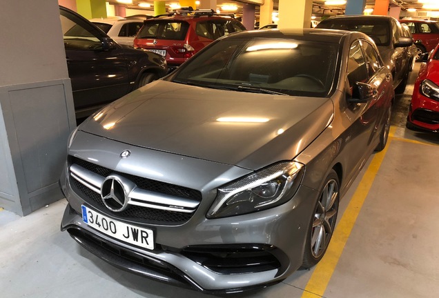 Mercedes-AMG A 45 W176 2015