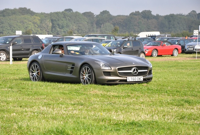 Mercedes-Benz SLS AMG