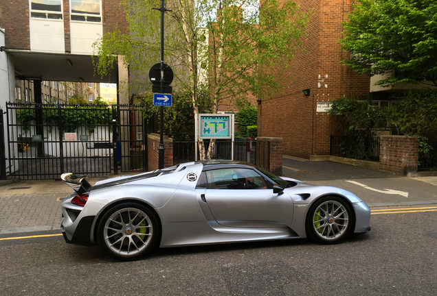 Porsche 918 Spyder Weissach Package