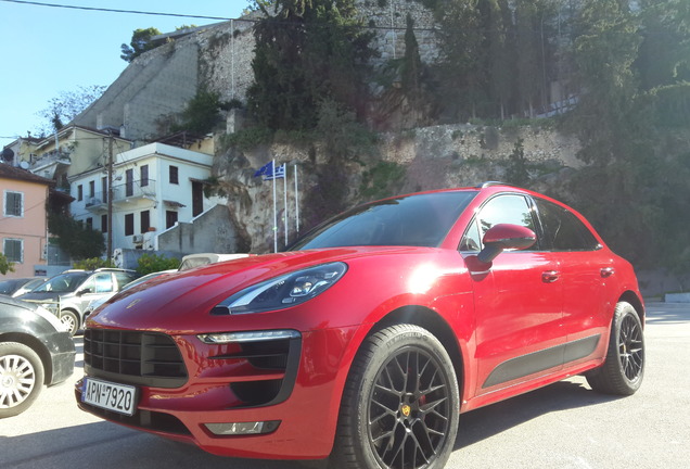 Porsche 95B Macan GTS