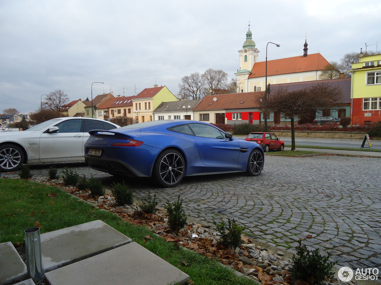 Aston Martin Vanquish 2013