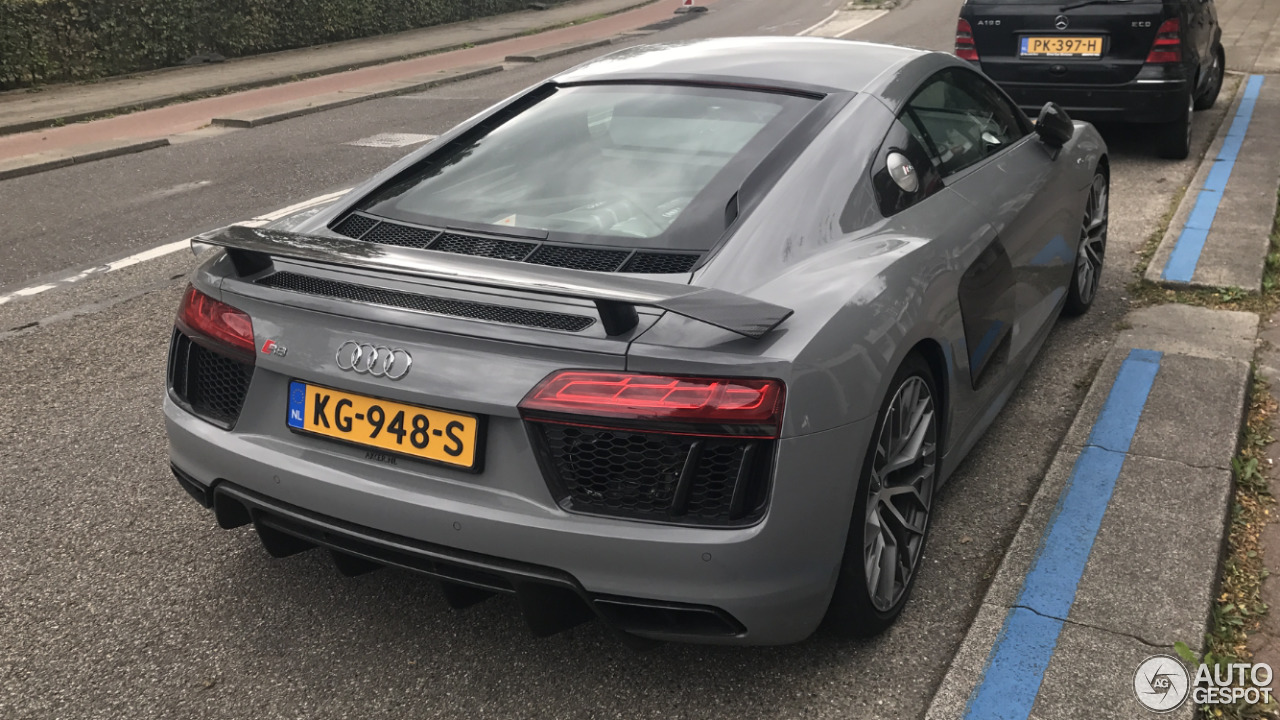 Audi R8 V10 Plus 2015