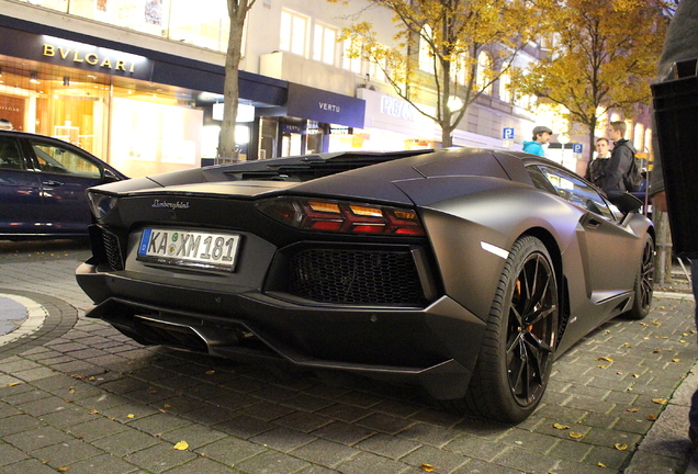 Lamborghini Aventador LP700-4