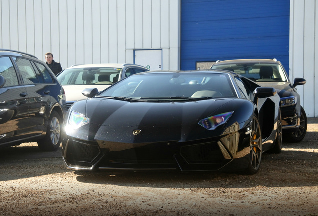 Lamborghini Aventador LP700-4 Roadster