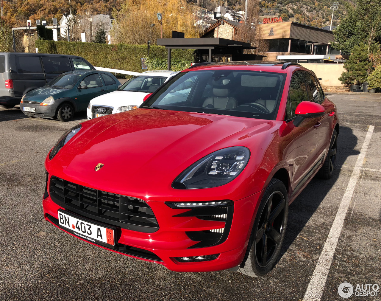 Porsche 95B Macan Turbo