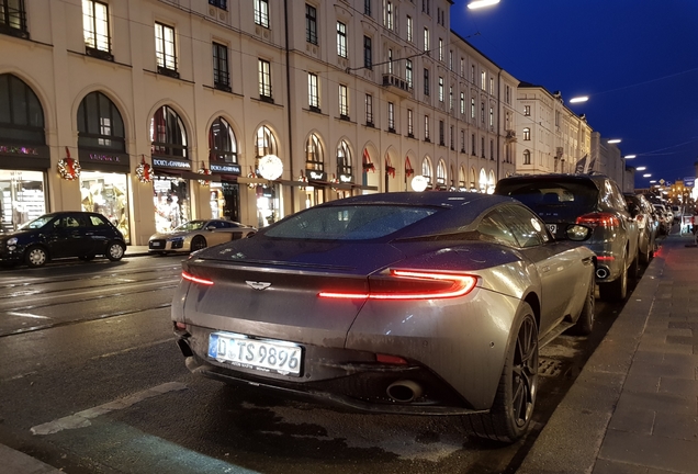 Aston Martin DB11