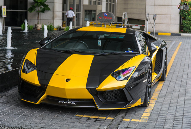 Lamborghini Aventador LP700-4