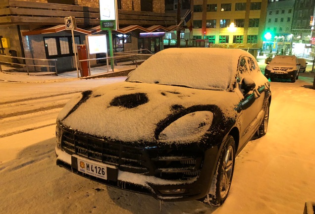 Porsche 95B Macan Turbo