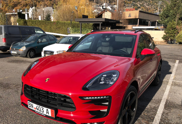 Porsche 95B Macan Turbo