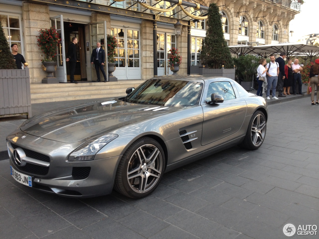 Mercedes-Benz SLS AMG