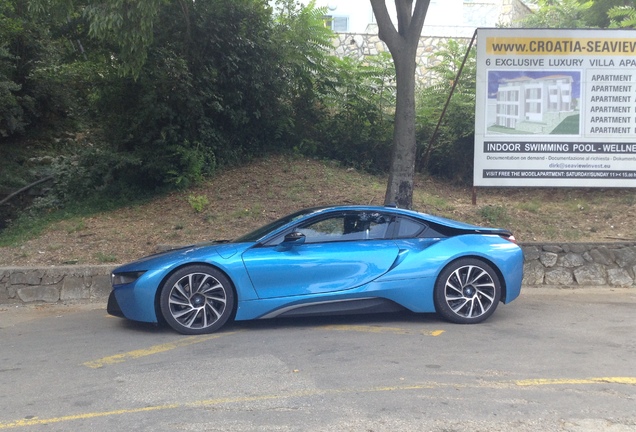 BMW i8