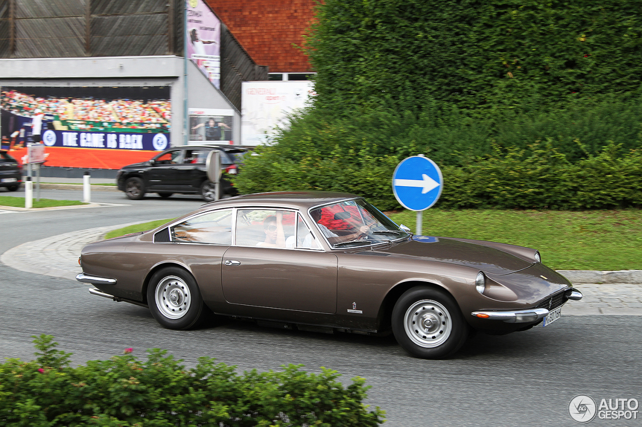 Ferrari 365 GT 2+2