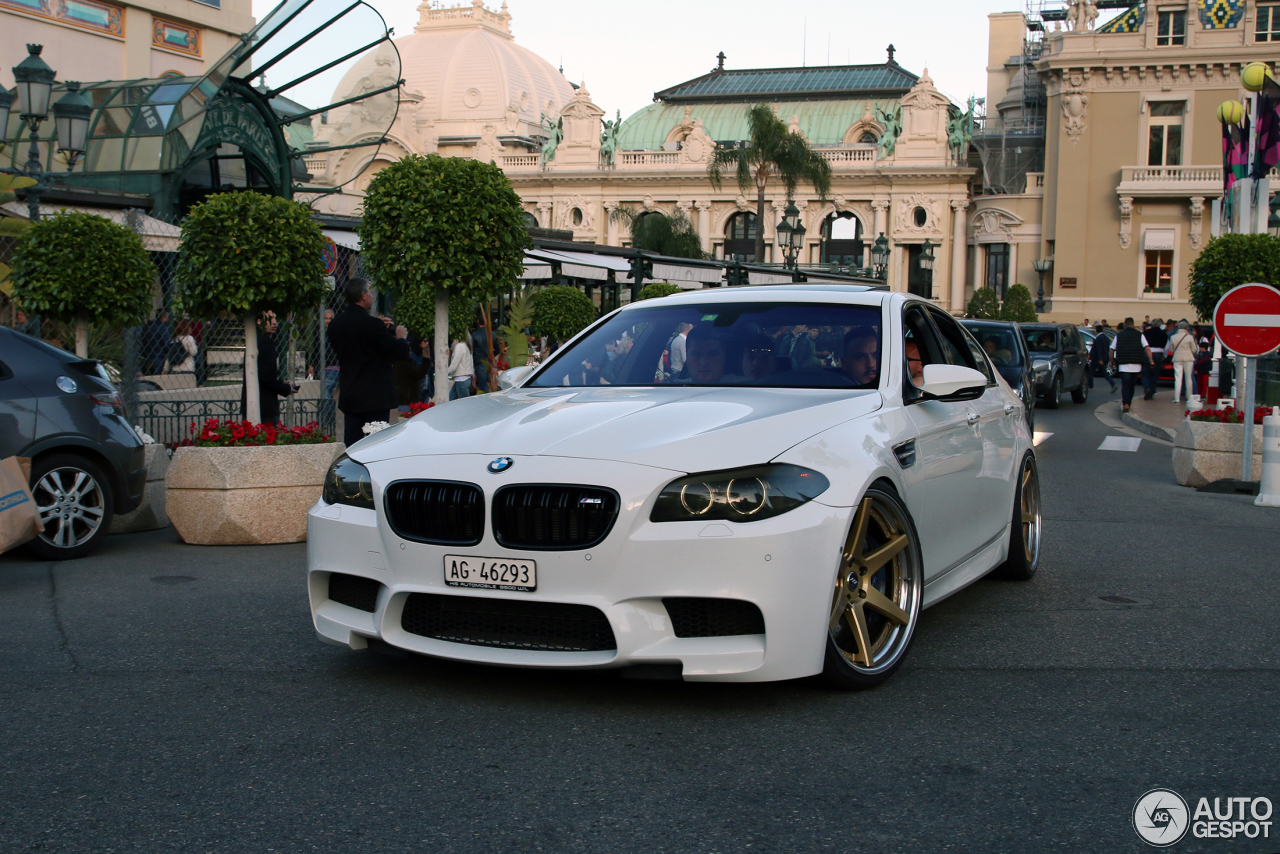 BMW M5 F10 2011