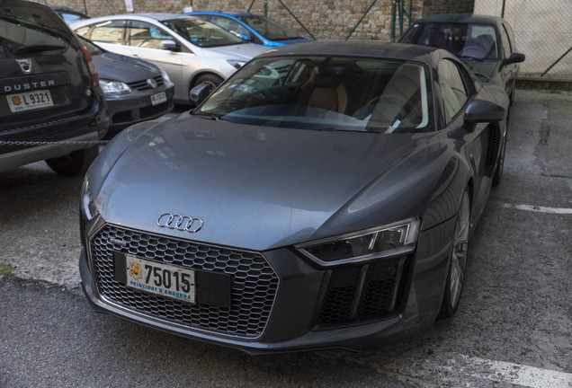 Audi R8 V10 Plus 2015