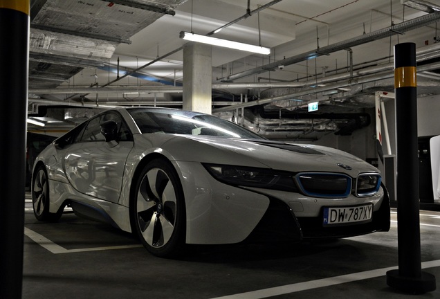 BMW i8