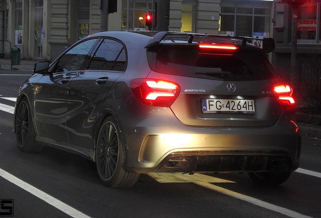 Mercedes-AMG A 45 W176 2015