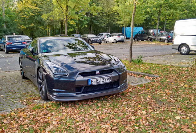 Nissan GT-R