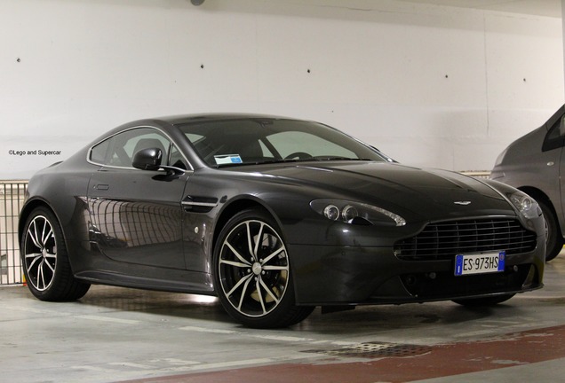 Aston Martin V8 Vantage S