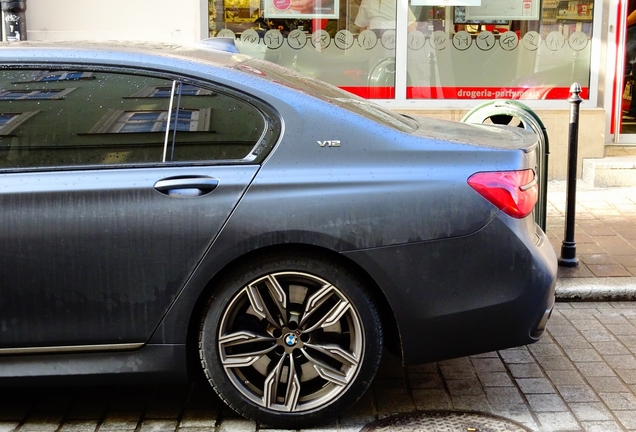 BMW M760Li xDrive