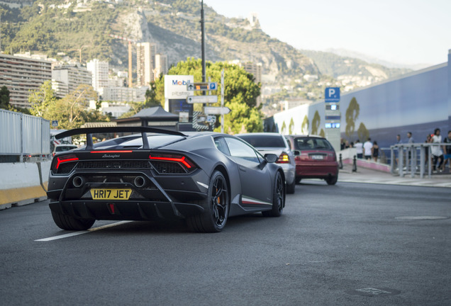 Lamborghini Huracán LP640-4 Performante