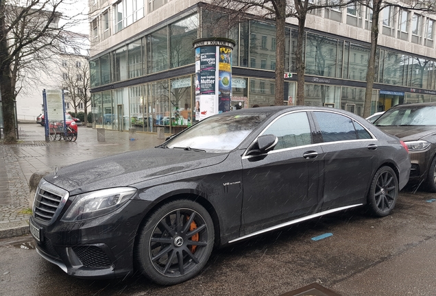 Mercedes-AMG S 63 V222