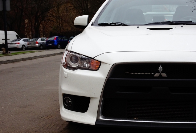 Mitsubishi Lancer Evolution X