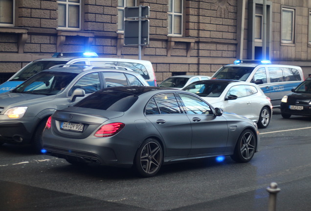 Mercedes-AMG C 63 S W205