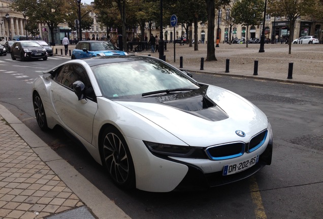 BMW i8