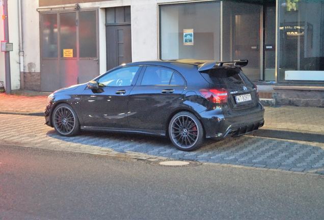 Mercedes-AMG A 45 W176 2015