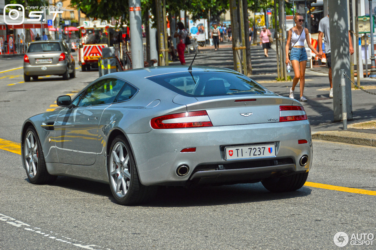 Aston Martin V8 Vantage