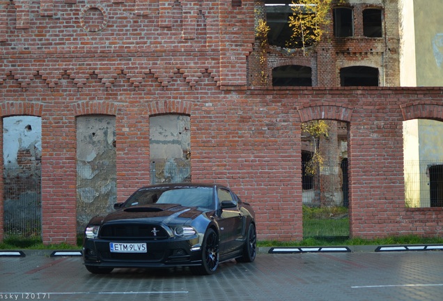 Ford Mustang GT 2013