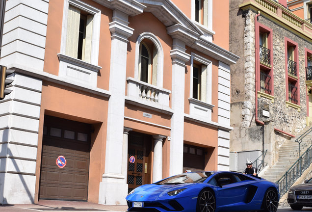 Lamborghini Aventador S LP740-4