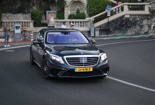 Mercedes-AMG S 63 V222