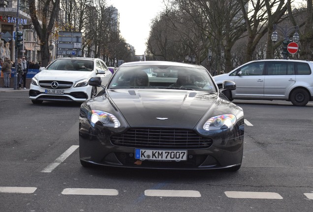 Aston Martin V8 Vantage S