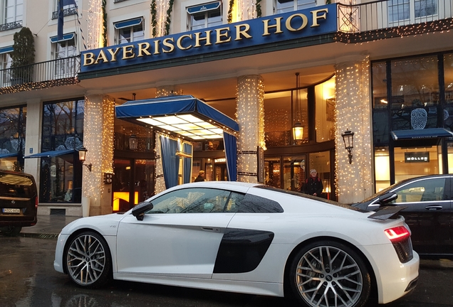 Audi R8 V10 Plus 2015