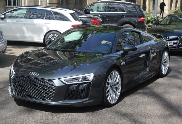 Audi R8 V10 Plus 2015