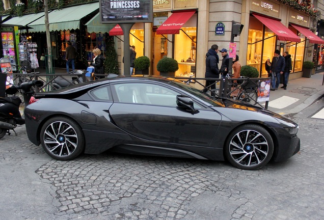 BMW i8