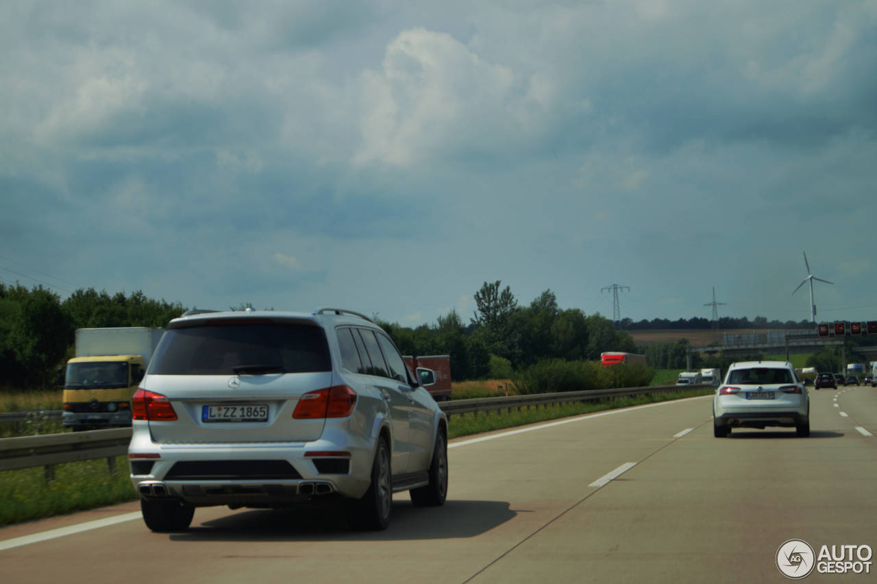 Mercedes-Benz GL 63 AMG X166