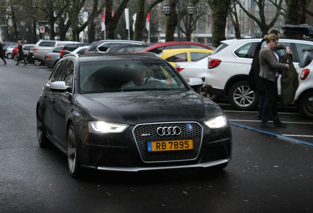 Audi RS4 Avant B8