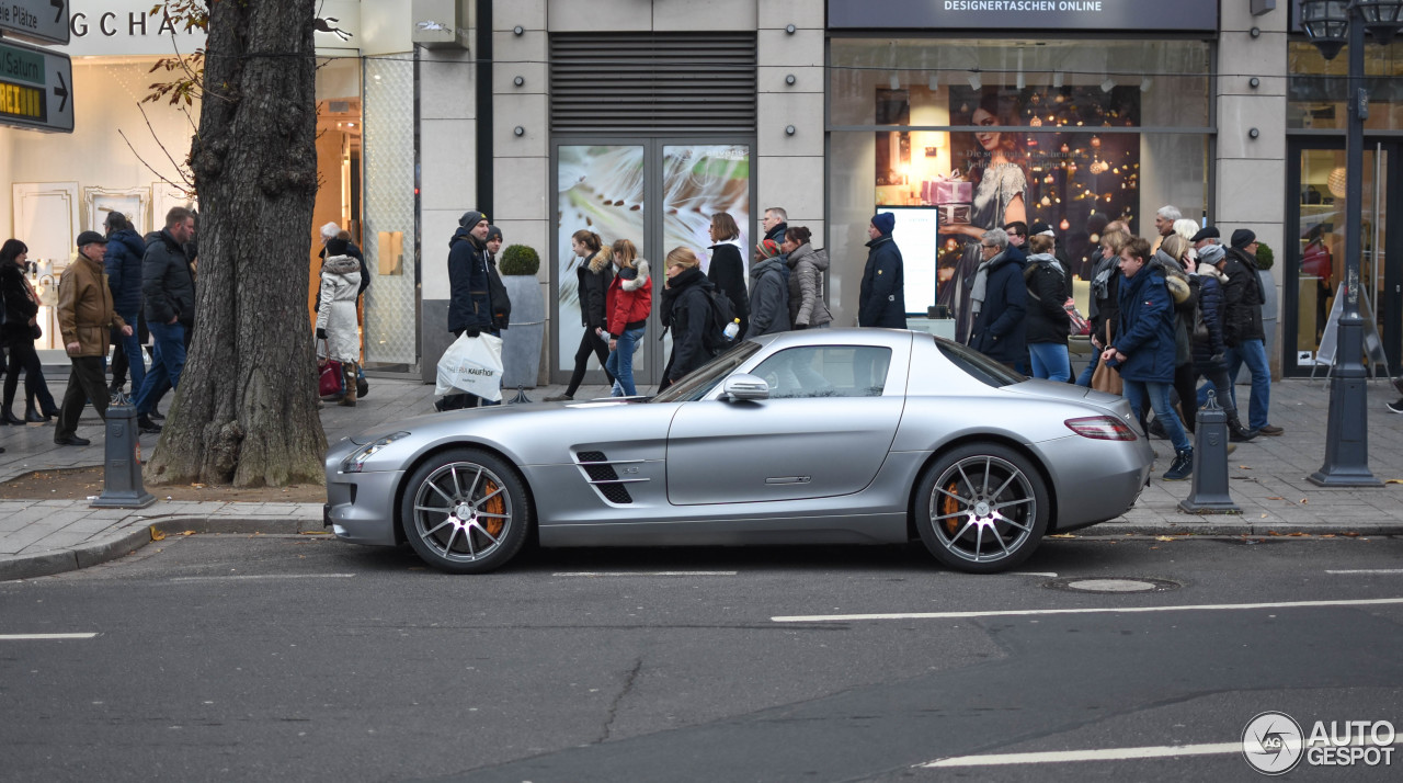 Mercedes-Benz SLS AMG