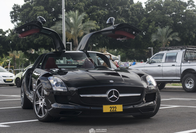 Mercedes-Benz SLS AMG