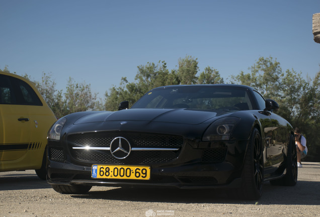 Mercedes-Benz SLS AMG