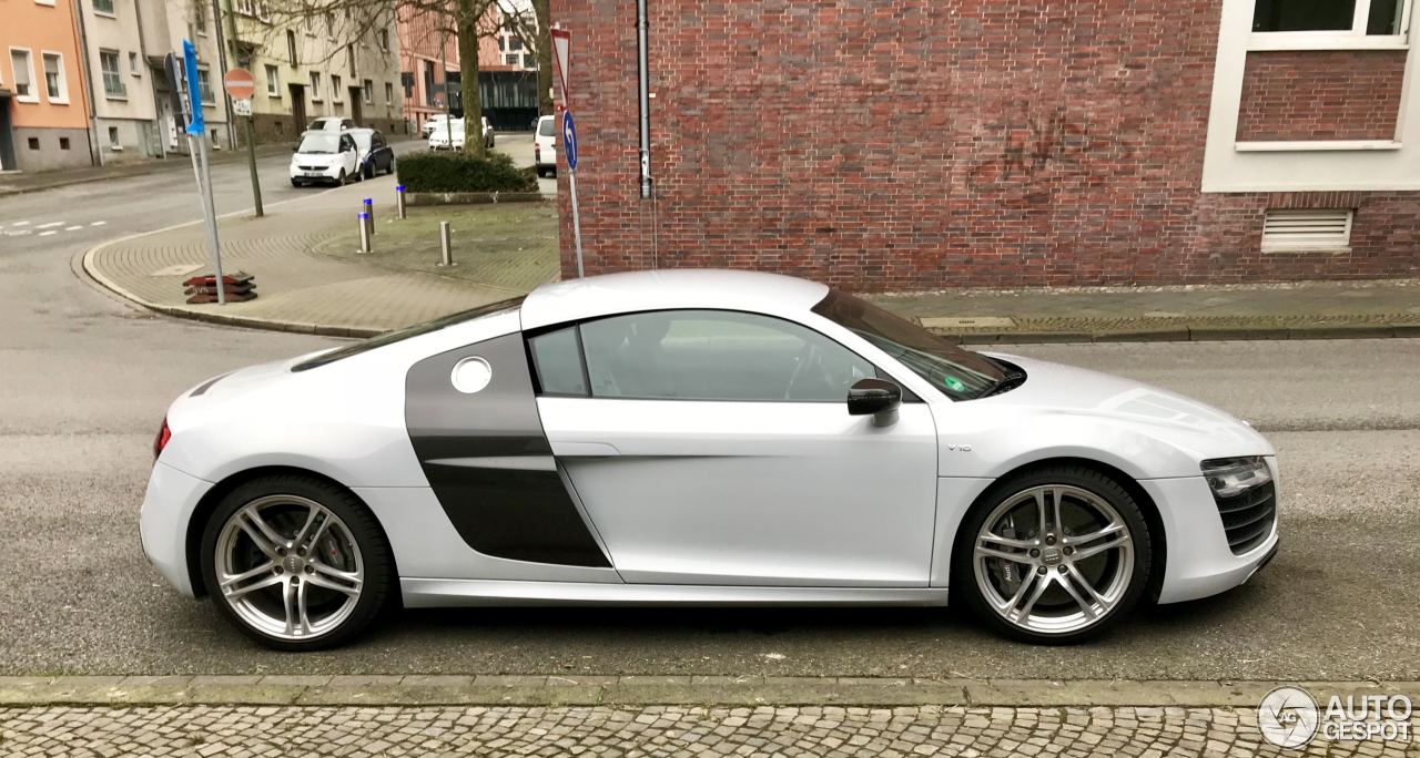 Audi R8 V10 2013