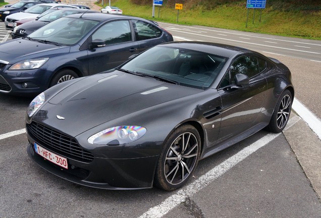 Aston Martin V8 Vantage S