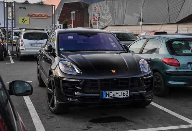 Porsche 95B Macan GTS