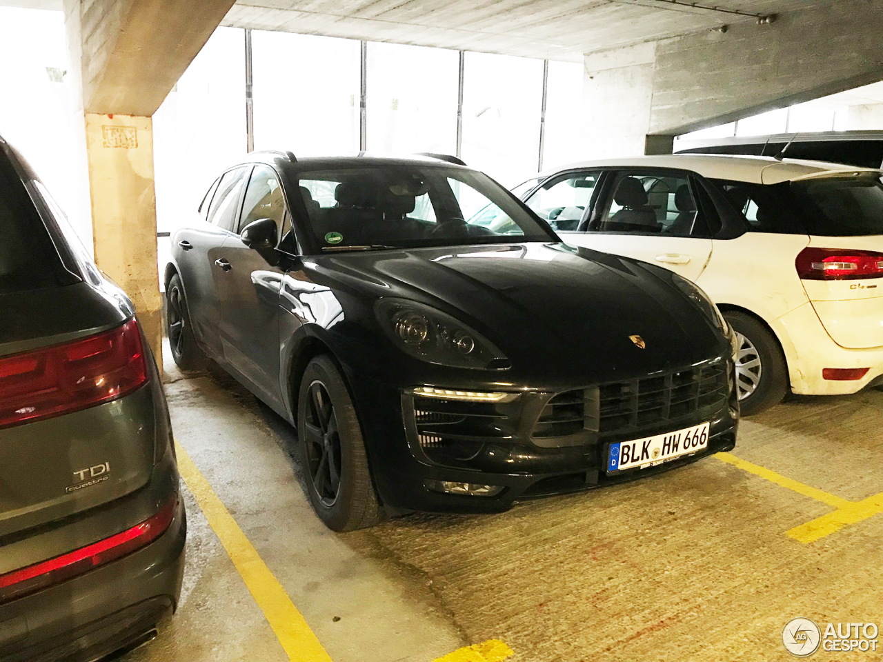 Porsche 95B Macan GTS