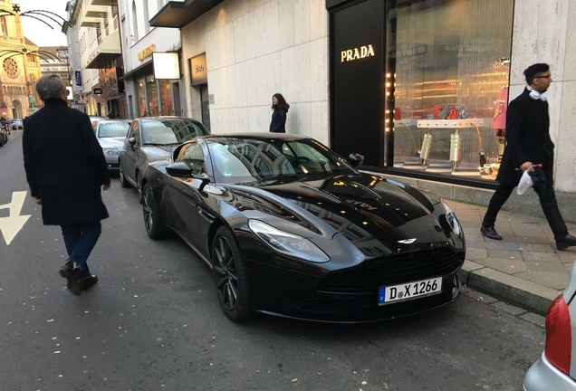 Aston Martin DB11